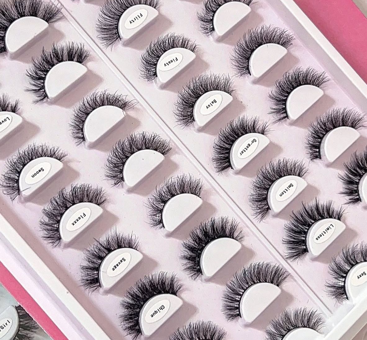 Wynnk bad bitch lashes